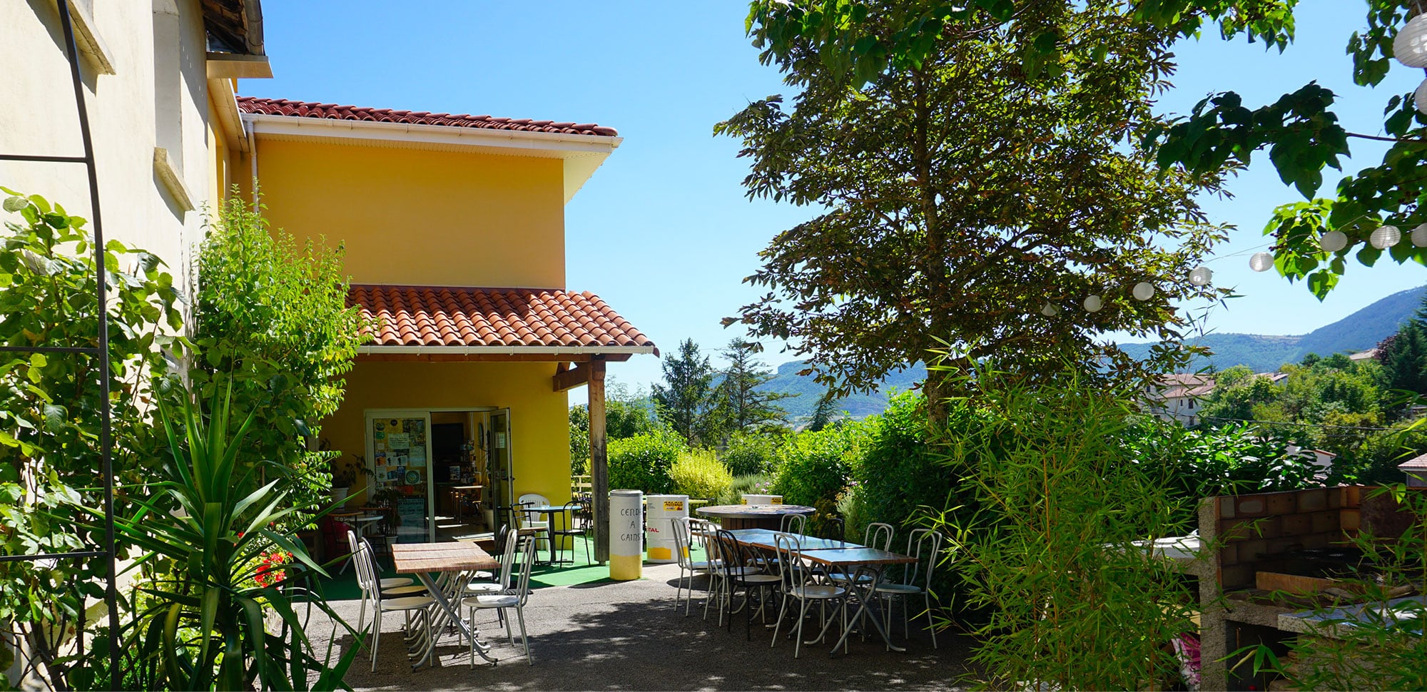 gite terrasse causses